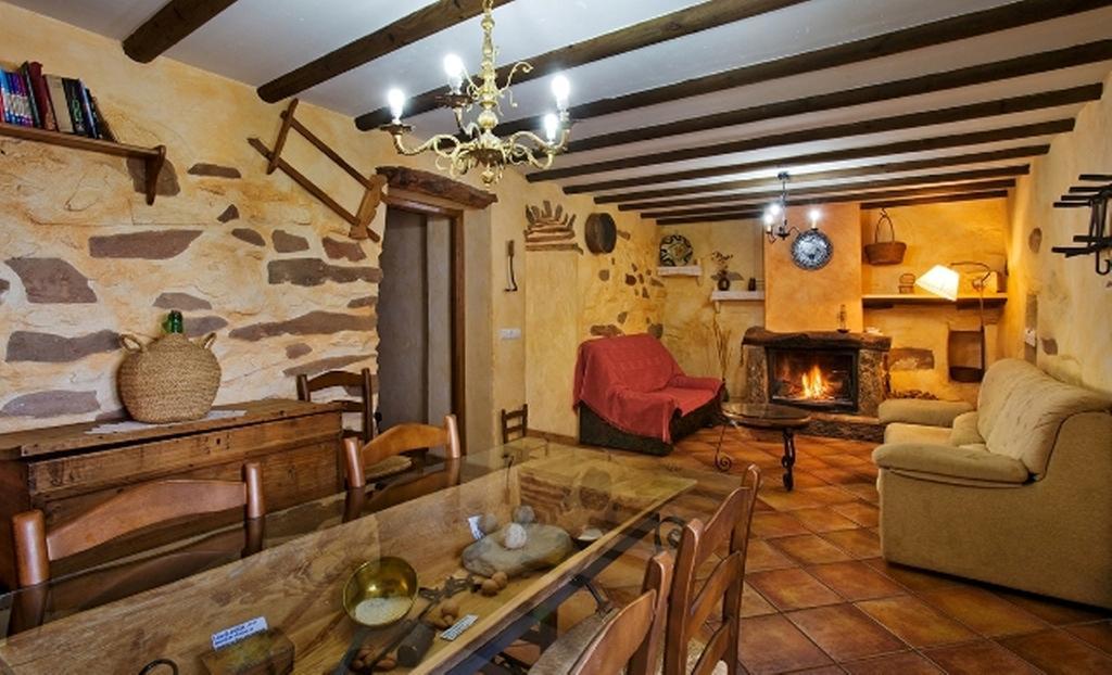 Reul Alto Cortijos Rurales Guest House Laroya Exterior photo